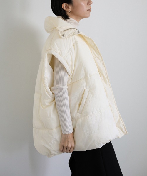 select MOCA（セレクトモカ）の「オーバーサイズスタンドカラーキルティングベスト（ダウンベスト・レディース・アイボリー/ブラック・FREE）」の22枚目の写真