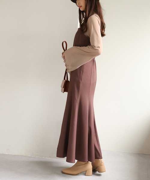 one after another NICE CLAUP（ワンアフターアナザーナイスクラップ）の「レイヤードスタイルにもおすすめ 袖フレアシアーインナー（Tシャツ/カットソー・レディース・ブラック/モカ/アイボリー/ベージュ・FREE）」の18枚目の写真