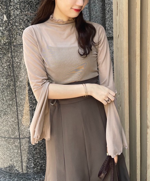 one after another NICE CLAUP（ワンアフターアナザーナイスクラップ）の「レイヤードスタイルにもおすすめ 袖フレアシアーインナー（Tシャツ/カットソー・レディース・ブラック/モカ/アイボリー/ベージュ・FREE）」の20枚目の写真