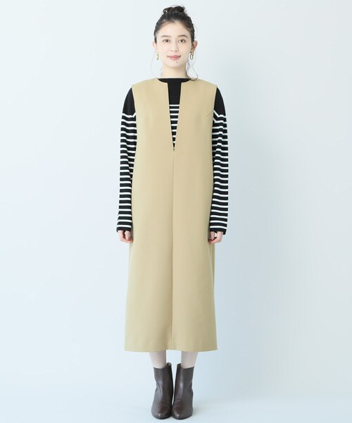 UNTITLED（アンタイトル）の「◆【旬アイテム】スラッシュネック ジャンパースカート＜洗える＞（ワンピース・レディース・ブラック/ネイビー/サンドベージュ・44/46/48/50/42/00/01/02/03/04）」の10枚目の写真