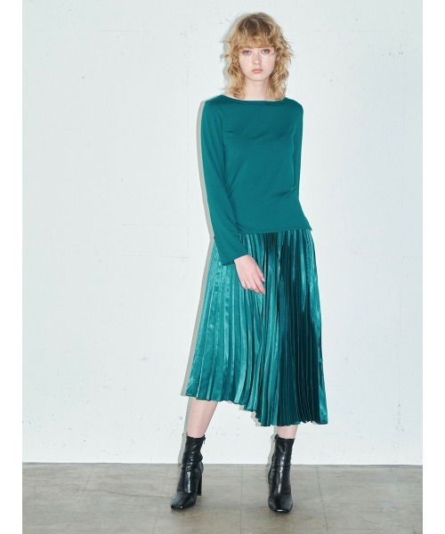 MIDIUMISOLID(ミディウミソリッド)の「MIDIUMISOLID for Ladies ボートネックインナープルオーバー(Tシャツ/カットソー・レディース・ブラック/オフホワイト/グレー/グリーン・FREE)」の6枚目の写真