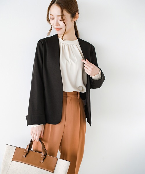 haco!(ハコ)の「これさえあればきちんとシーンも急な雨も怖くない!撥水加工のフォーマル裏地付きジャケット・パンツ2点セット by que made me(スーツセット・レディース・グレー/ネイビー/ブラック・LARGE/X-LARGE/SMALL/MEDIUM)」の10枚目の写真