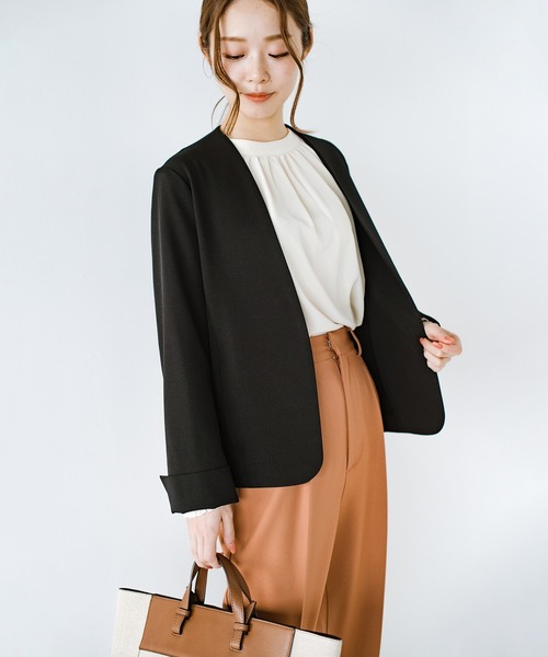 haco!(ハコ)の「これさえあればきちんとシーンも急な雨も怖くない!撥水加工のフォーマル裏地付きジャケット・パンツ2点セット by que made me(スーツセット・レディース・グレー/ネイビー/ブラック・LARGE/X-LARGE/SMALL/MEDIUM)」の11枚目の写真