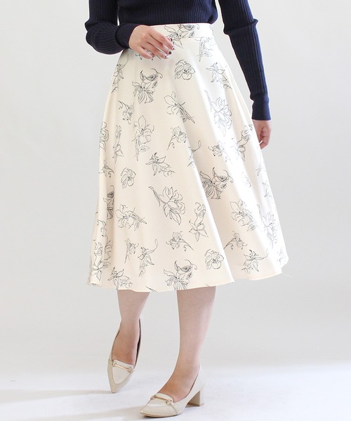 TRUDEA(トルディア)の「線描きプリントスカート(スカート・レディース・ブラック/ブラウン/アイボリー・MEDIUM/SMALL)」の5枚目の写真
