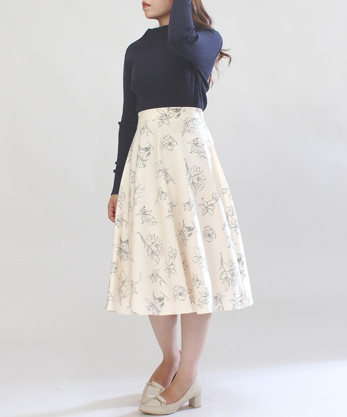 TRUDEA(トルディア)の「線描きプリントスカート(スカート・レディース・ブラック/ブラウン/アイボリー・MEDIUM/SMALL)」の9枚目の写真