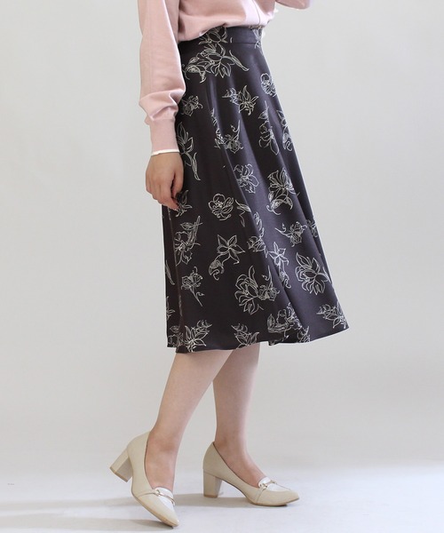 TRUDEA(トルディア)の「線描きプリントスカート(スカート・レディース・ブラック/ブラウン/アイボリー・MEDIUM/SMALL)」の11枚目の写真