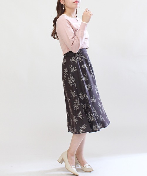 TRUDEA(トルディア)の「線描きプリントスカート(スカート・レディース・ブラック/ブラウン/アイボリー・MEDIUM/SMALL)」の13枚目の写真
