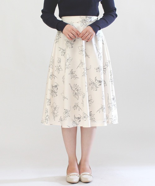 TRUDEA(トルディア)の「線描きプリントスカート(スカート・レディース・ブラック/ブラウン/アイボリー・MEDIUM/SMALL)」の21枚目の写真