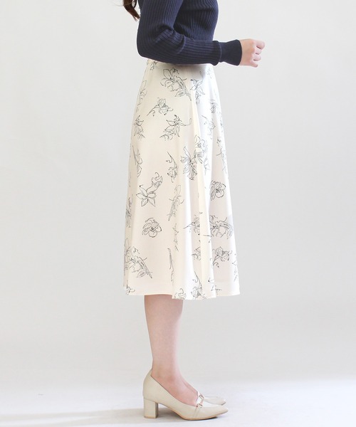 TRUDEA(トルディア)の「線描きプリントスカート(スカート・レディース・ブラック/ブラウン/アイボリー・MEDIUM/SMALL)」の22枚目の写真