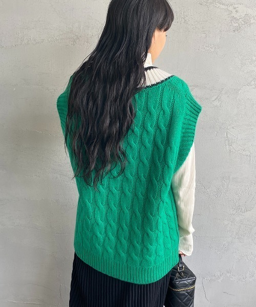 THE SHINZONE（ザ　シンゾーン）の「[THE SHINZONE/ザ シンゾーン] チルデン Vネックニットベスト（ベスト・レディース・ホワイト/グリーン・F）」の16枚目の写真