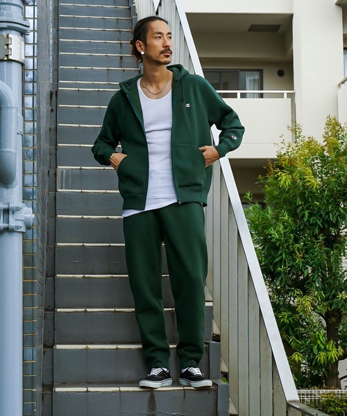 Champion（チャンピオン）の「【CHAMPION/チャンピオン】裏起毛スウェットパンツ テーパードシルエット 裾口リブ仕様　 サスティナブル素材（スウェットパンツ・メンズ・ブラック/ネイビー/杢グレー/ダークグリーン・X-LARGE/LARGE/MEDIUM）」の19枚目の写真