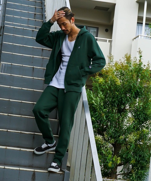 Champion（チャンピオン）の「【CHAMPION/チャンピオン】裏起毛スウェットパンツ テーパードシルエット 裾口リブ仕様　 サスティナブル素材（スウェットパンツ・メンズ・ブラック/ネイビー/杢グレー/ダークグリーン・X-LARGE/LARGE/MEDIUM）」の20枚目の写真