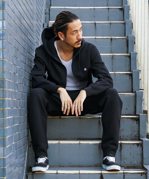 Champion（チャンピオン）の「【CHAMPION/チャンピオン】裏起毛スウェットパンツ テーパードシルエット 裾口リブ仕様　 サスティナブル素材（スウェットパンツ・メンズ・ブラック/ネイビー/杢グレー/ダークグリーン・X-LARGE/LARGE/MEDIUM）」の6枚目の写真