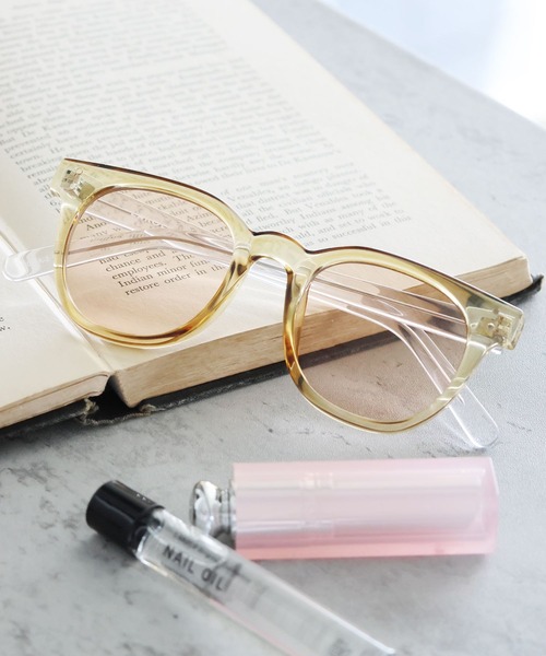 LAKOLE（ラコレ）の「ワイドフレームウェリントングラス / 167518（メガネ・レディース・その他4/グレー/イエロー・FREE）」の3枚目の写真