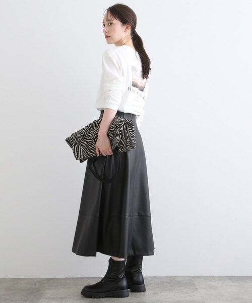 INDIVI(インディヴィ)の「【WORLD for the World】バックフォト ロングTシャツ(Tシャツ/カットソー・レディース・ホワイト・13/38/05)」の3枚目の写真