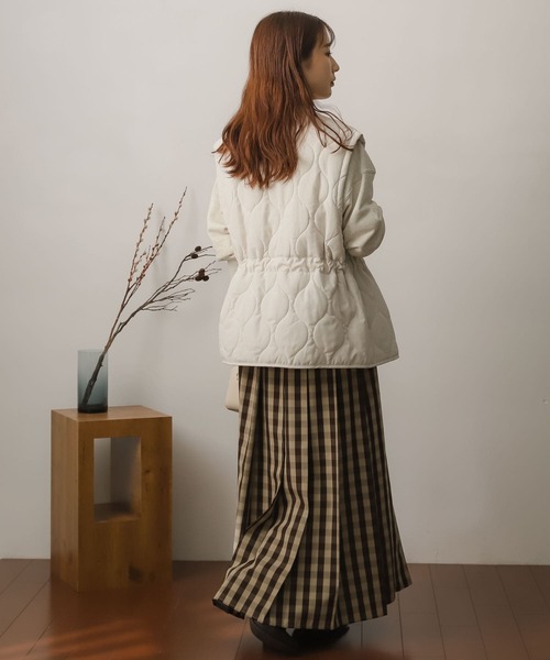 SENSE OF PLACE by URBAN RESEARCH（センスオブプレイスバイアーバンリサーチ）の「『UR TECH』キルティングベスト（ダウンベスト・レディース・アイボリー/カーキ/ブラック・ONE）」の10枚目の写真