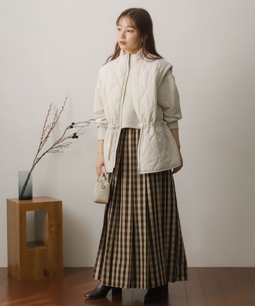 SENSE OF PLACE by URBAN RESEARCH（センスオブプレイスバイアーバンリサーチ）の「『UR TECH』キルティングベスト（ダウンベスト・レディース・アイボリー/カーキ/ブラック・ONE）」の12枚目の写真