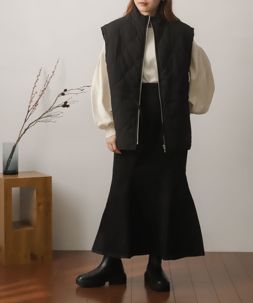 SENSE OF PLACE by URBAN RESEARCH（センスオブプレイスバイアーバンリサーチ）の「『UR TECH』キルティングベスト（ダウンベスト・レディース・アイボリー/カーキ/ブラック・ONE）」の17枚目の写真
