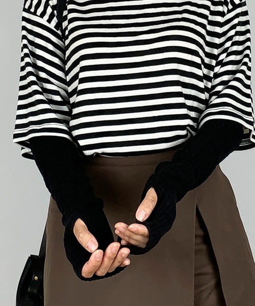 me+em select(ミームセレクト)の「肘丈リブアームウォーマー(アームカバー・レディース・アイボリー/ブラック/グレー/チャコールグレー・FREE)」の8枚目の写真