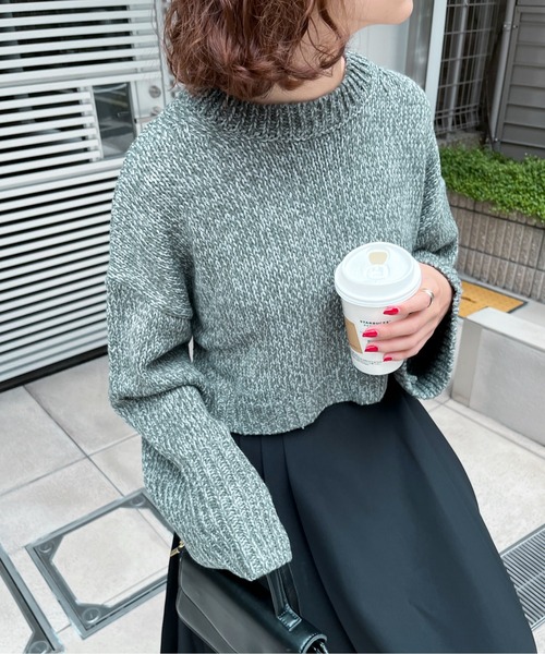 feepur（フェピュール）の「【ハンドウォッシャブル】メランジショートオーバーニット（ニット/セーター・レディース・ブラック/オフホワイト/イエロー/グリーン/ピンク・MEDIUM）」の11枚目の写真