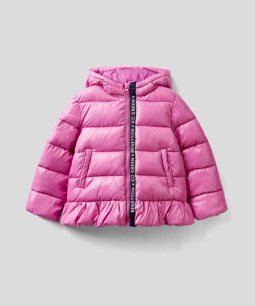 BENETTON (UNITED COLORS OF BENETTON)(ベネトンユナイテッドカラーズオブベネトン)の「【GREEN B】キッズフード付きフリル中綿ジャケットG(その他アウター・キッズ・ホワイト系その他/ピンク・104/X-SMALL/116/90/82/98)」の2枚目の写真