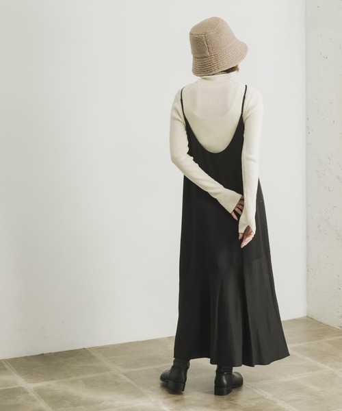 URBAN RESEARCH（アーバンリサーチ）の「ヘム切替キャミワンピース（ワンピース・レディース・ブラック/ベージュ・FREE）」の8枚目の写真