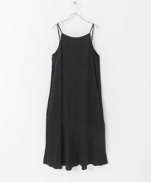 URBAN RESEARCH（アーバンリサーチ）の「ヘム切替キャミワンピース（ワンピース・レディース・ブラック/ベージュ・FREE）」の14枚目の写真
