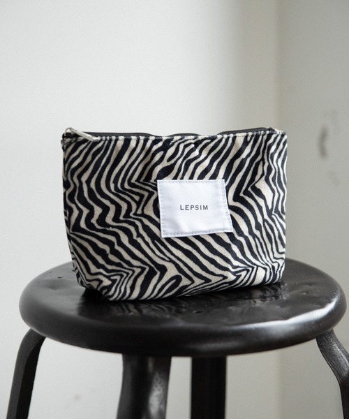 LEPSIM（レプシィム）の「アソートフナガタポーチ　162533（ポーチ・レディース・ゼブラ/アイボリー/ブルー・ONE SIZE）」の3枚目の写真
