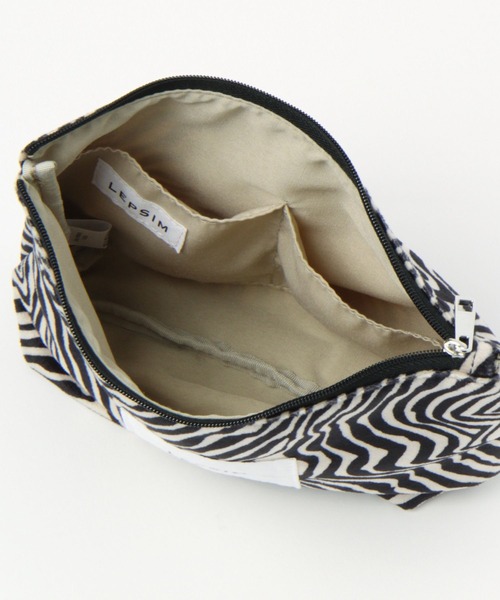 LEPSIM（レプシィム）の「アソートフナガタポーチ　162533（ポーチ・レディース・ゼブラ/アイボリー/ブルー・ONE SIZE）」の7枚目の写真