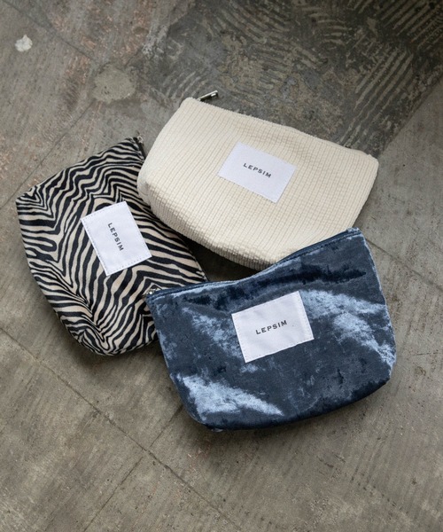 LEPSIM（レプシィム）の「アソートフナガタポーチ　162533（ポーチ・レディース・ゼブラ/アイボリー/ブルー・ONE SIZE）」の16枚目の写真