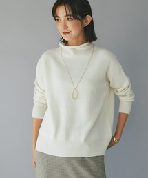 小山田早織さんスタイリング/ウール100ボトルネックニット