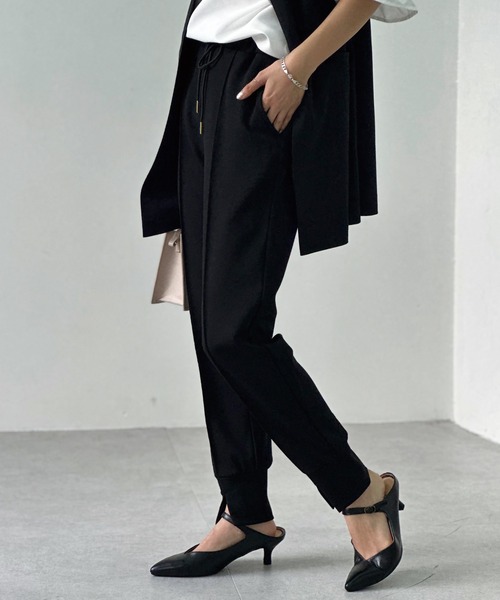 LAVEANGE（ラビアンジェ）の「スリットジョガーパンツ（その他パンツ・レディース・ブラウン/ブラック・3L/L/4L/M/LL）」の5枚目の写真