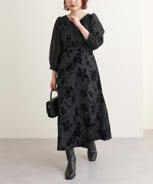 natural couture（ナチュラルクチュール）の「オケージョン対応　大花フロッキーワンピース（ドレス・レディース・ベージュ/ブラック・FREE）」の4枚目の写真