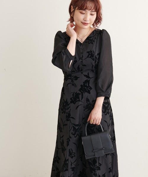 natural couture（ナチュラルクチュール）の「オケージョン対応　大花フロッキーワンピース（ドレス・レディース・ベージュ/ブラック・FREE）」の11枚目の写真