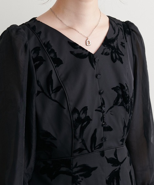 natural couture（ナチュラルクチュール）の「オケージョン対応　大花フロッキーワンピース（ドレス・レディース・ベージュ/ブラック・FREE）」の15枚目の写真