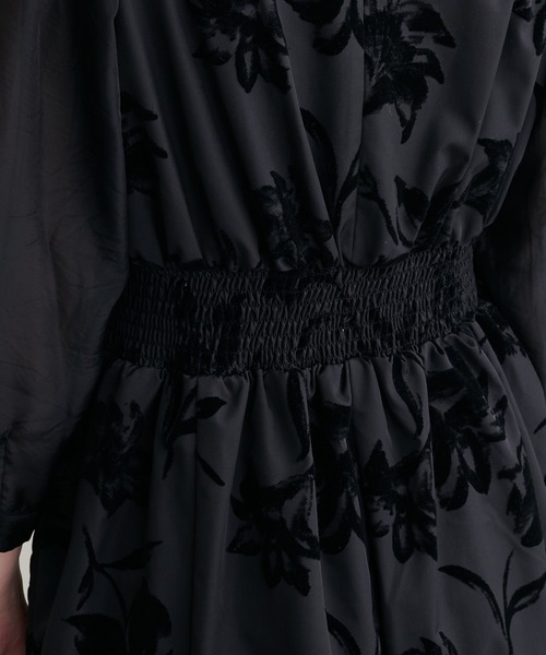 natural couture（ナチュラルクチュール）の「オケージョン対応　大花フロッキーワンピース（ドレス・レディース・ベージュ/ブラック・FREE）」の12枚目の写真
