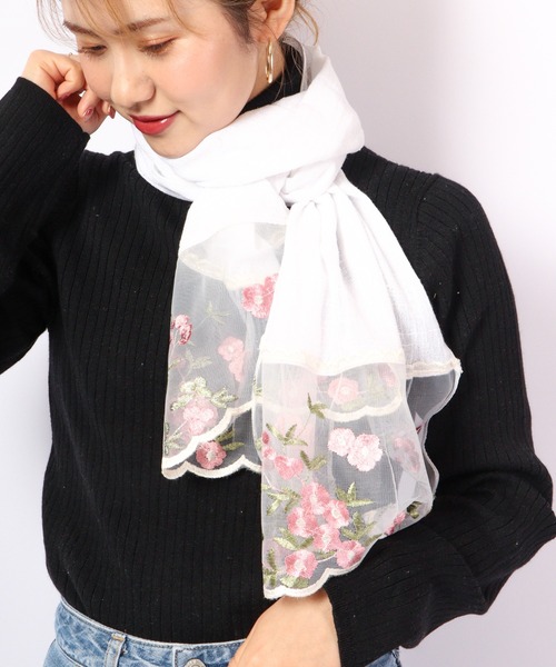 FUNALIVE（ファンアライブ）の「je crois soi 花刺繍ストール