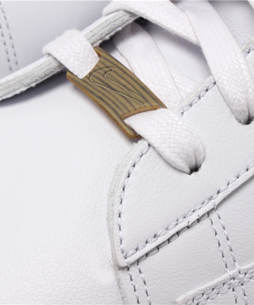 NIKE SPORTSWEAR(ナイキスポーツウェアー)の「ユニセックス ナイキ ブレーザー ホワイト NIKE BLAZER LUX PRM QS 776261-100(スニーカー・メンズ・ホワイト・24.5cm/27.5cm/28.5cm/26.5cm/27cm/24cm/28cm)」の6枚目の写真