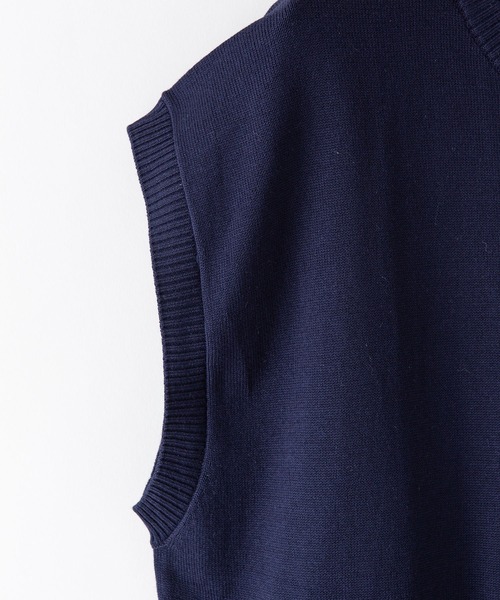 U.S. POLO ASSN.（ユーエスポロアッスン）の「【U.S. POLO ASSN./ユーエスポロアッスン】ワンポイントブランドロゴ刺繍 　ビッグシルエット　ニットベスト（ベスト・メンズ・グリーン/ネイビー/ベージュ/オフホワイト・MEDIUM/LARGE）」の6枚目の写真