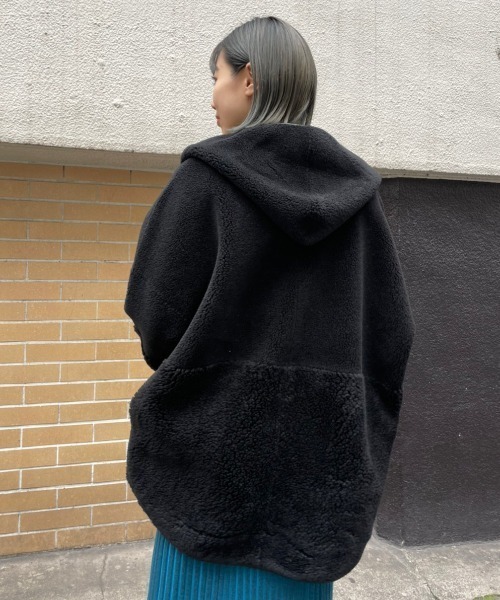 Risley(リズレー)の「Risley(リズレー) リバーシブルフェイクムートンフードコート(ムートンコート・レディース・ブラック・F)」の11枚目の写真