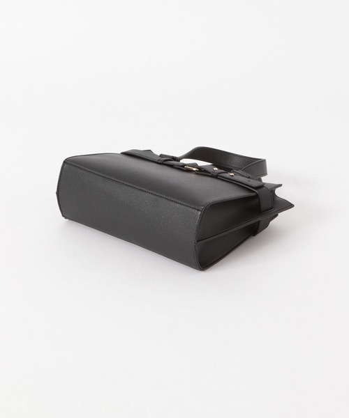 Andemiu(アンデミュウ)の「【WEB限定ブラック】ラインショルダーバッグ185464(ショルダーバッグ・レディース・ブラウン/アイボリー/ブラック/ブルー・FREE)」の9枚目の写真