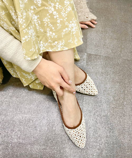 Bridget Birkin(ブリジットバーキン)の「【Bridget Birkin】編みメッシュフラットシューズ(531500)(パンプス・レディース・イエロー/ホワイト/キャメル/ブラック・23.5/24/23/24.5/22.5)」の10枚目の写真