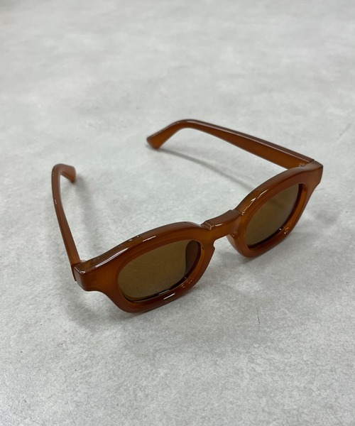 WHO'S WHO gallery（フーズフーギャラリー）の「太フレームサングラス（サングラス・レディース・ブラック/ブラウン・FREE）」の3枚目の写真