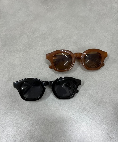 WHO'S WHO gallery（フーズフーギャラリー）の「太フレームサングラス（サングラス・レディース・ブラック/ブラウン・FREE）」の5枚目の写真