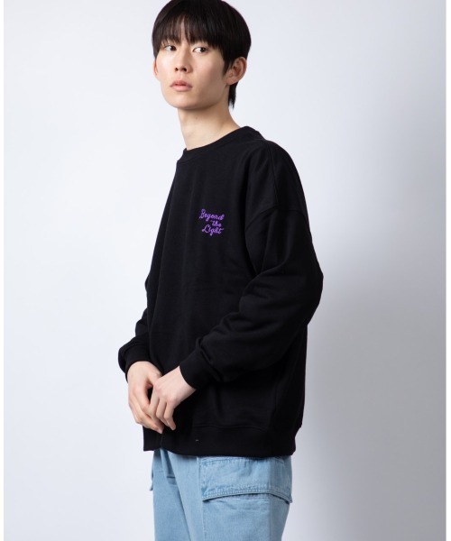 Beno(ビーノ)の「ライトTC裏毛 ルーズシルエット バックグラフィック トレーナー(スウェット・メンズ・ロイヤルブルー/ブラック/杢グレー/ホワイト・M/L)」の5枚目の写真