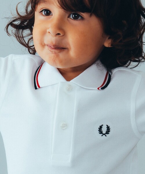 こども ビームス（コドモビームス）の「FRED PERRY / Twin Tipped ポロシャツ 23（2～9才）（ポロシャツ・キッズ・チャコールグレー/ブラック/ホワイト/ネイビー・2-3/4-5/6-7/8-9）」の2枚目の写真