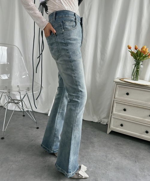 aimoha（アイモハ）の「美シルエット　セミフレアデニムパンツ（デニムパンツ・レディース・ネイビー/ブルー/ホワイト/ブラック・MEDIUM/X-SMALL/SMALL/LARGE/X-LARGE）」の5枚目の写真