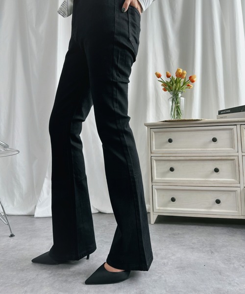 aimoha（アイモハ）の「美シルエット　セミフレアデニムパンツ（デニムパンツ・レディース・ネイビー/ブルー/ホワイト/ブラック・MEDIUM/X-SMALL/SMALL/LARGE/X-LARGE）」の8枚目の写真