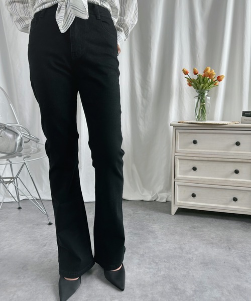 aimoha（アイモハ）の「美シルエット　セミフレアデニムパンツ（デニムパンツ・レディース・ネイビー/ブルー/ホワイト/ブラック・MEDIUM/X-SMALL/SMALL/LARGE/X-LARGE）」の7枚目の写真