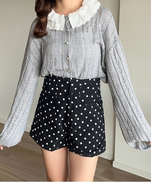 apres jour by あかちゃす（アプレジュールバイアカチャス）の「【あかちゃすコラボアイテム】コットンレースフリルニットカーデ【ZOZOTOWN限定アイテム】（カーディガン/ボレロ・レディース・グレー/レッド/ピンク・フリー/X-LARGE）」の2枚目の写真